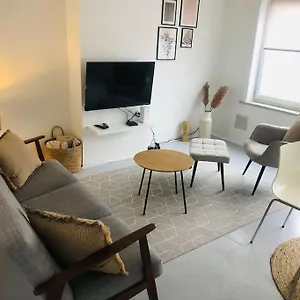 Ground Floor Apartment/wi-fi+free Parking Appartement